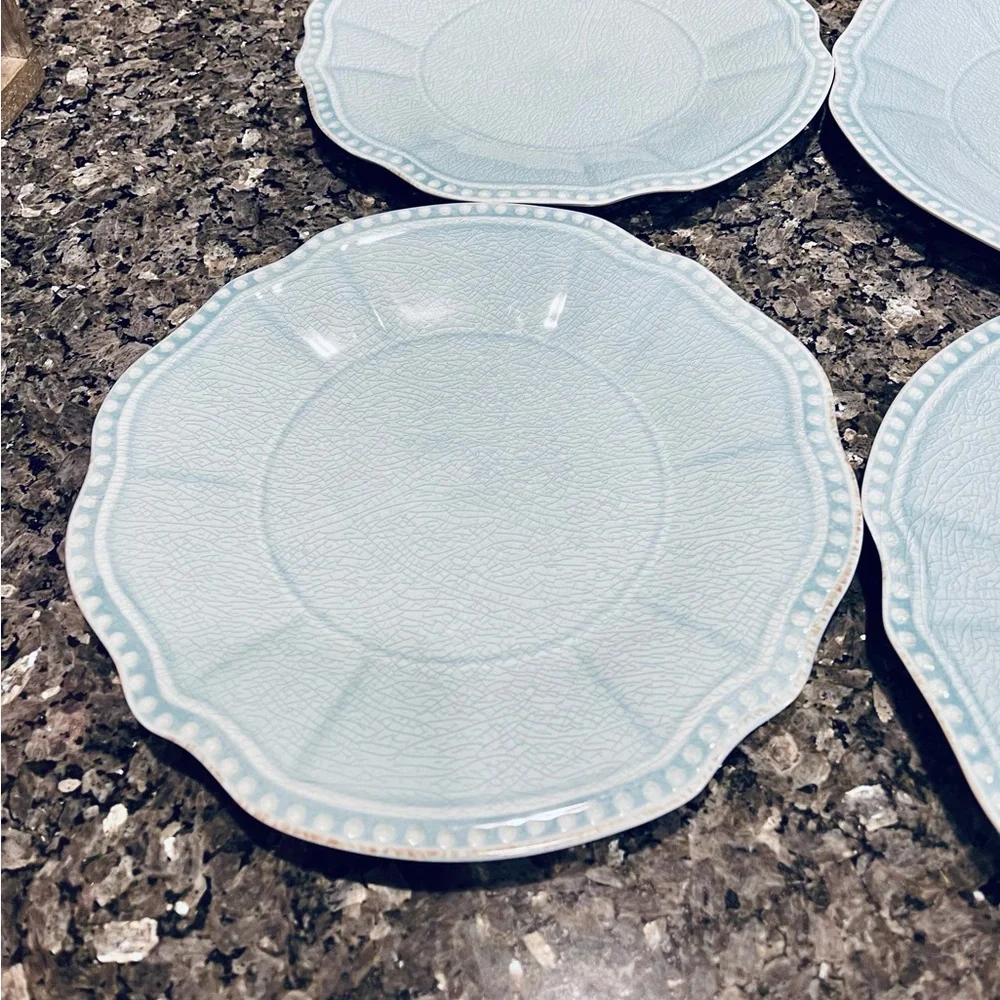 Pier 1 Pale Blue Scalloped Melamine Dinner Plates 10.5” - Set of 4